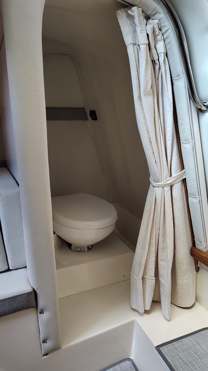 Canestrari Cuddy 225 2023 Volvo 250 hp DP